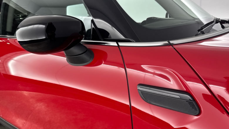 MINI Hatchback 1.5 Cooper Classic Premium 3dr Petrol Hatchback